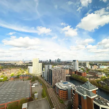 Media City Salford Quays-2